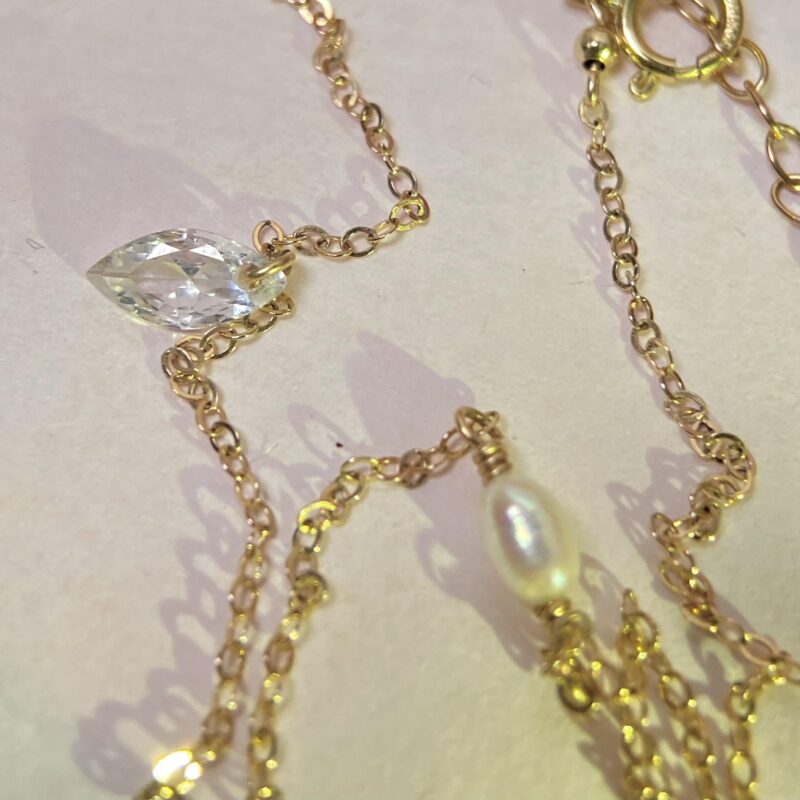 Top 7 Everyday Jewelry Pieces Every Woman Should Own | LING LAN Jewelry The Classic 14K-Gold Necklace